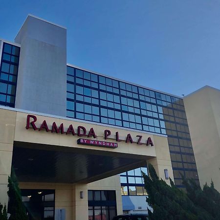 Ramada By Wyndham Virginia Beach Exteriör bild