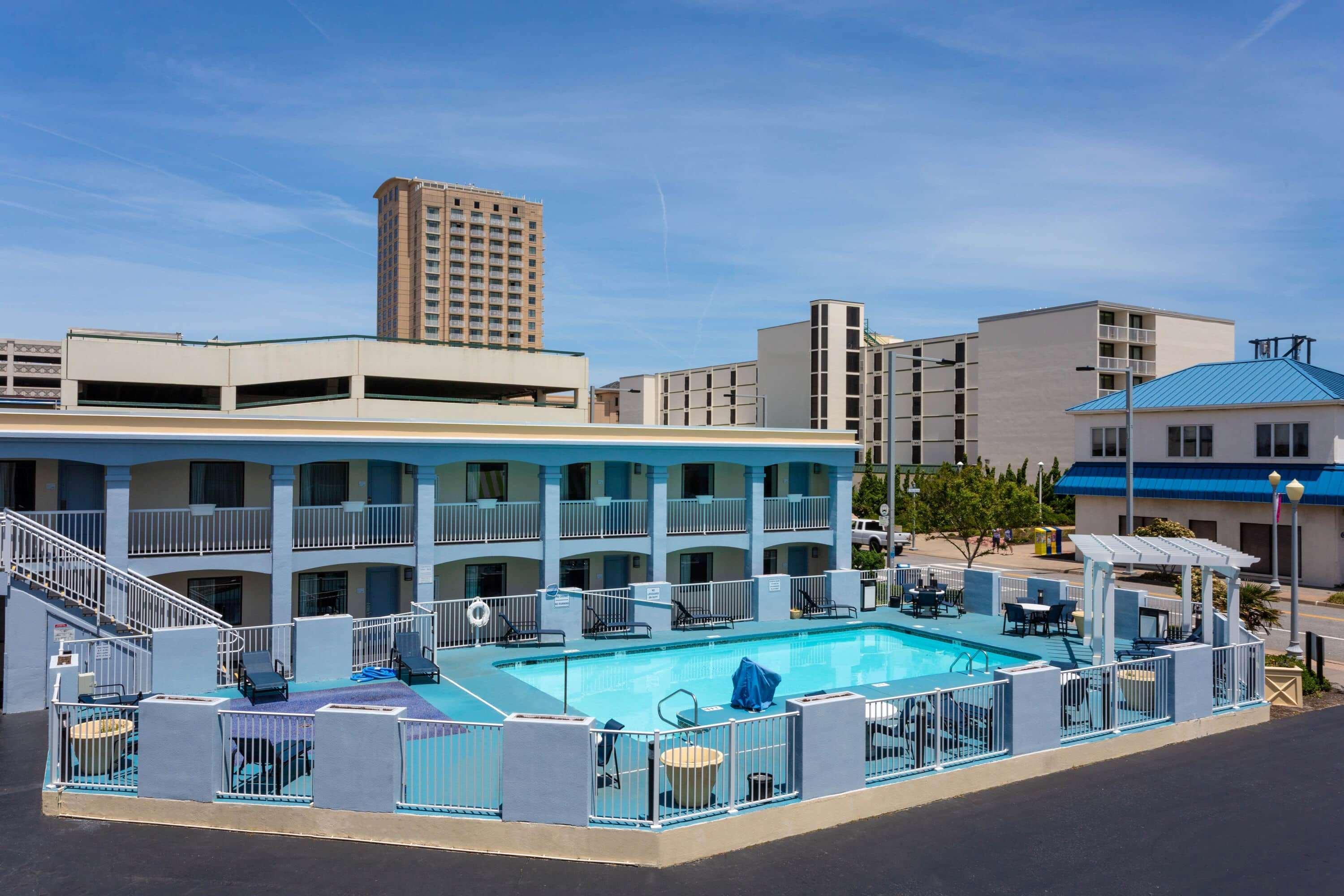 Ramada By Wyndham Virginia Beach Exteriör bild