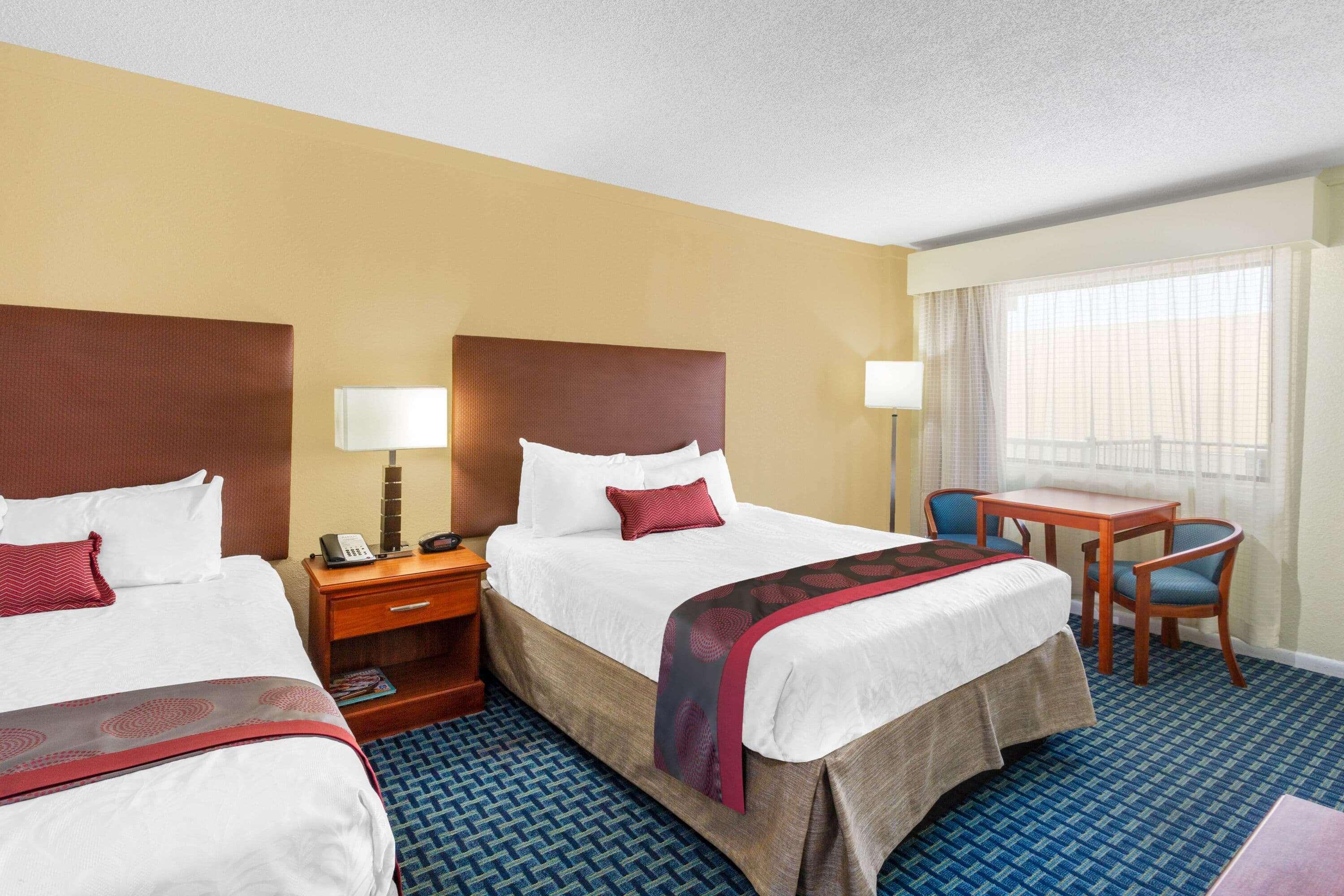 Ramada By Wyndham Virginia Beach Exteriör bild